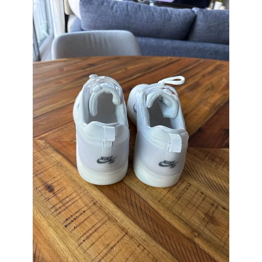 Nike SB Zoom Nyjah 4 Skate Shoes Men’s 10.5 White White Skateboarding Streetwear